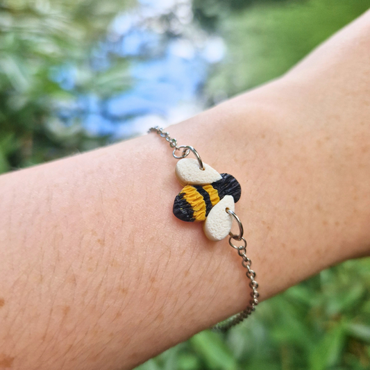 Detailed Bumble Bee Adjustable Bracelet