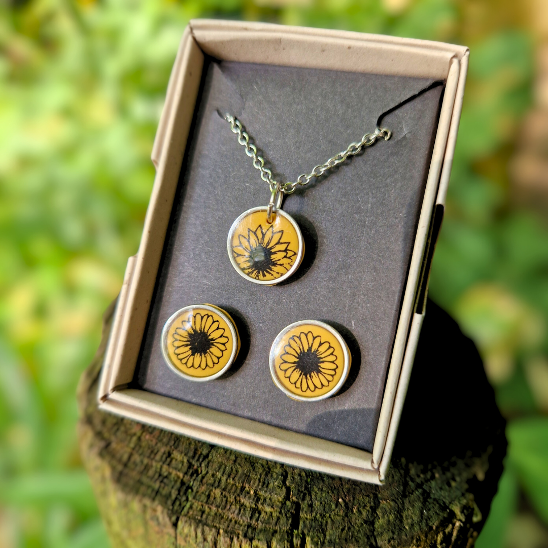 Sunflower Print Necklace & Studs Set