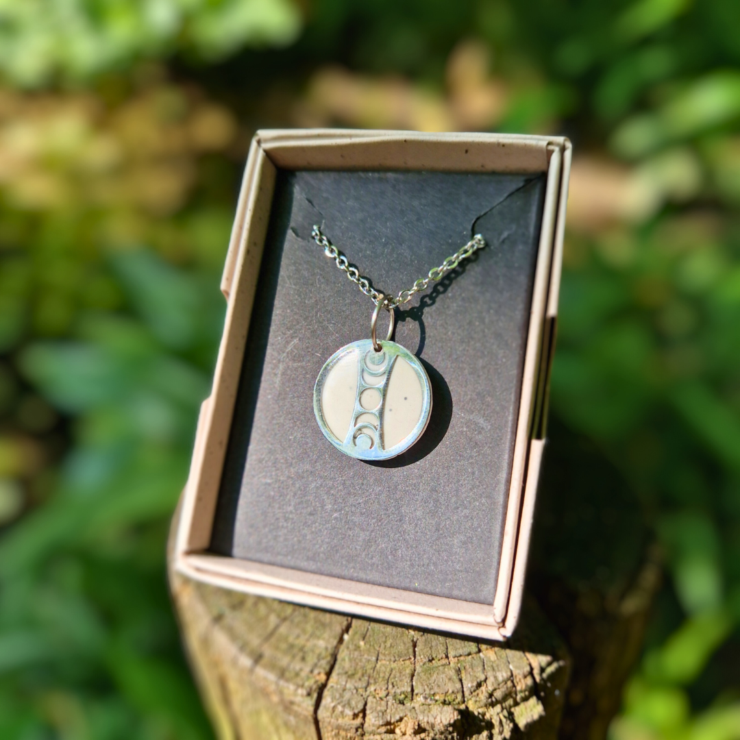 Speckled White and Silver Circle Moon Phase 20" Necklace