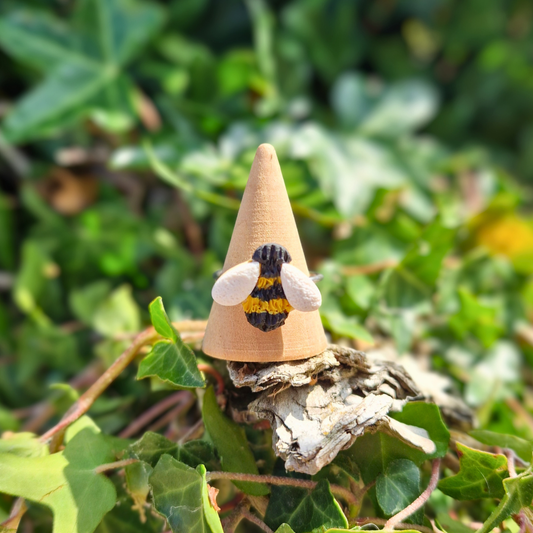 Detailed Adjustable Bumble Bee Ring