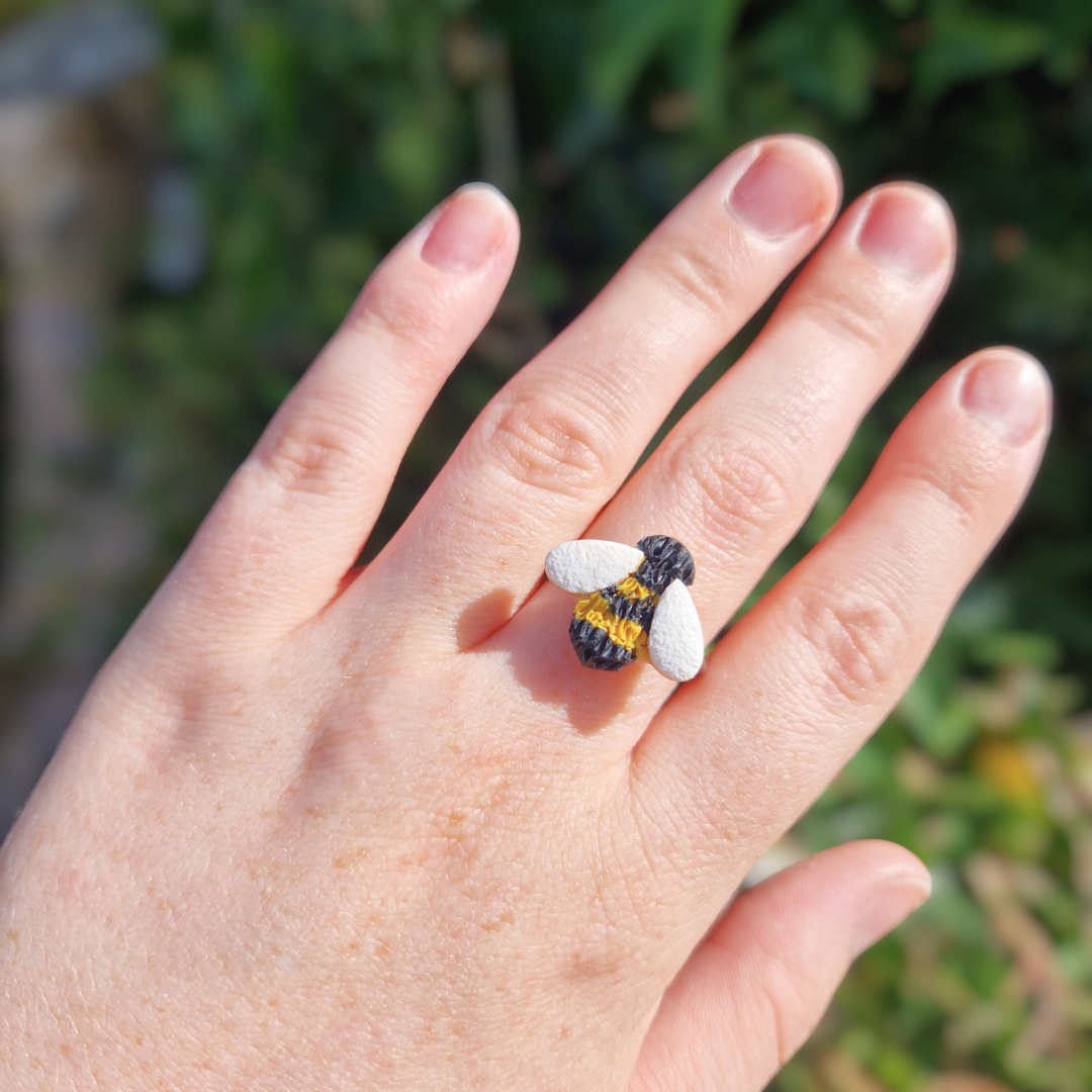 Detailed Adjustable Bumble Bee Ring