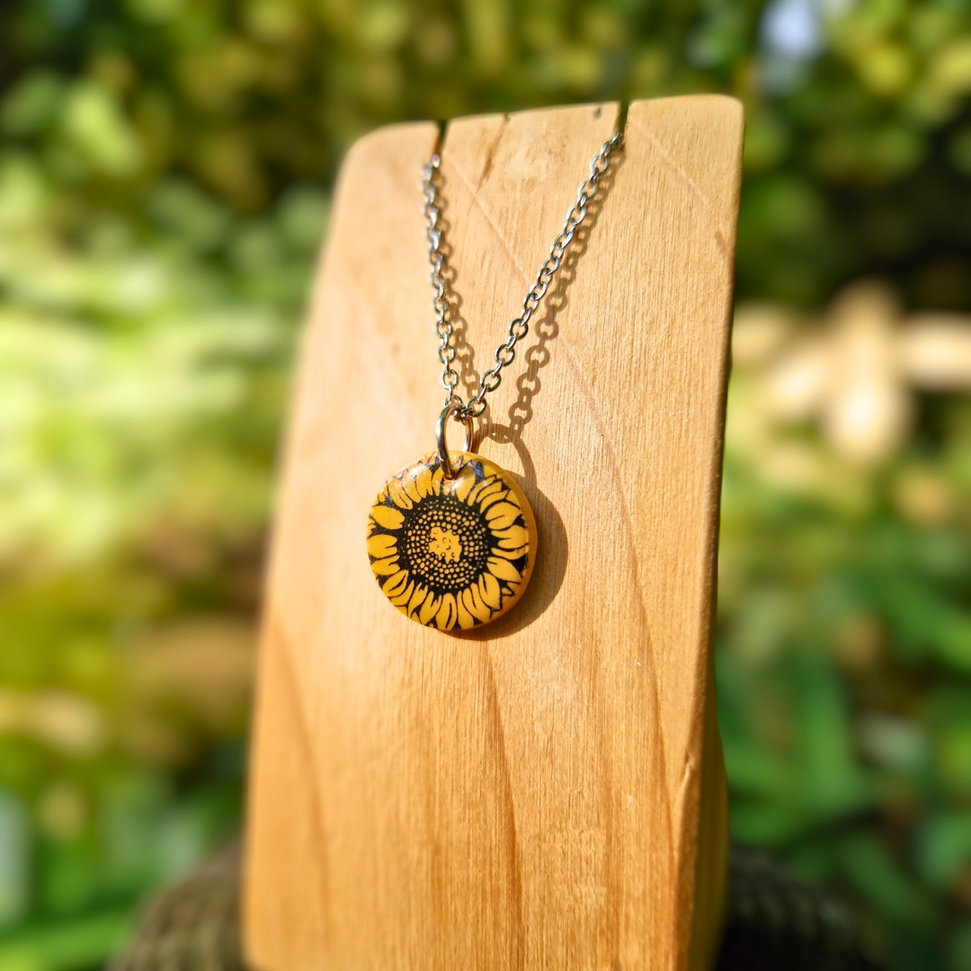 Circle Sunflower Print 20" Necklace