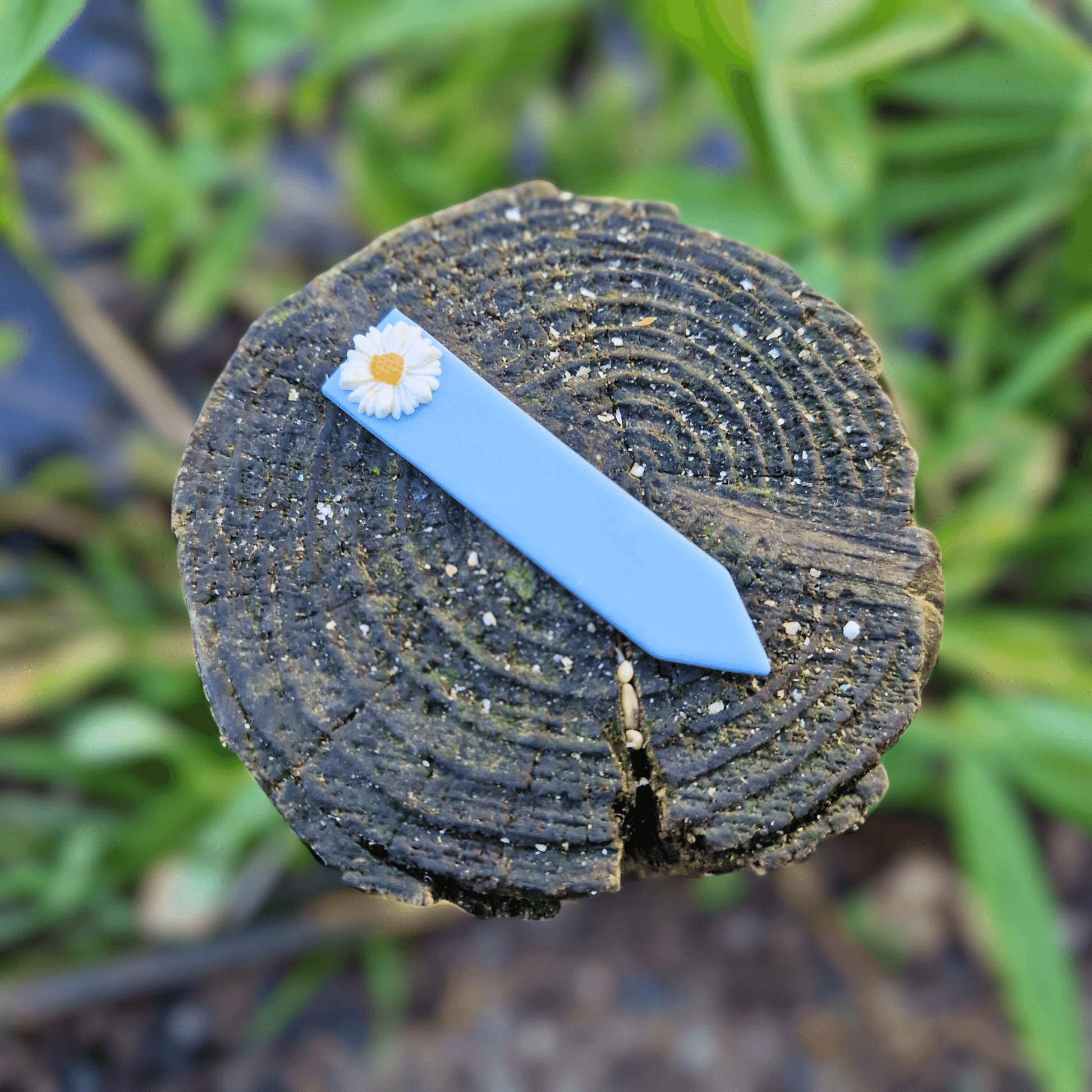 Polymer Clay Daisy Blue Decorative Plant Tag, Hand Crafted in Dorset.