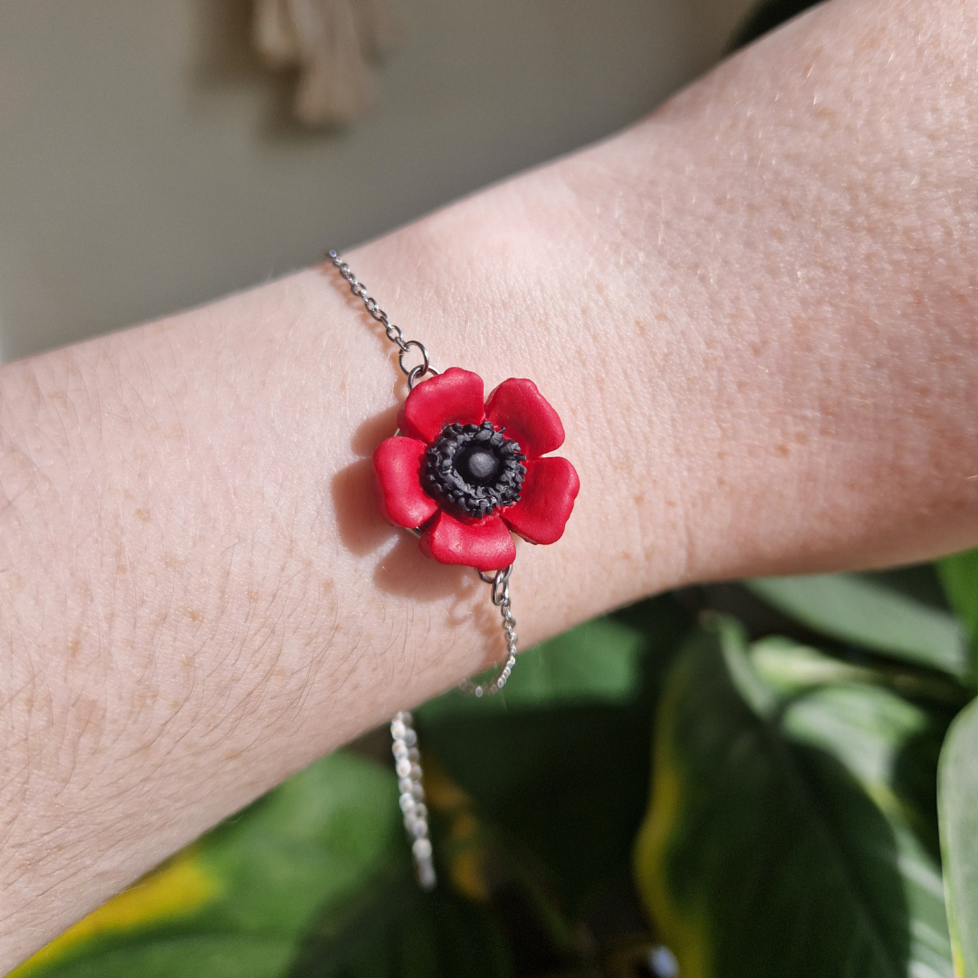 Adjustable Poppy Bracelet - 30% to the Poppy Appeal
